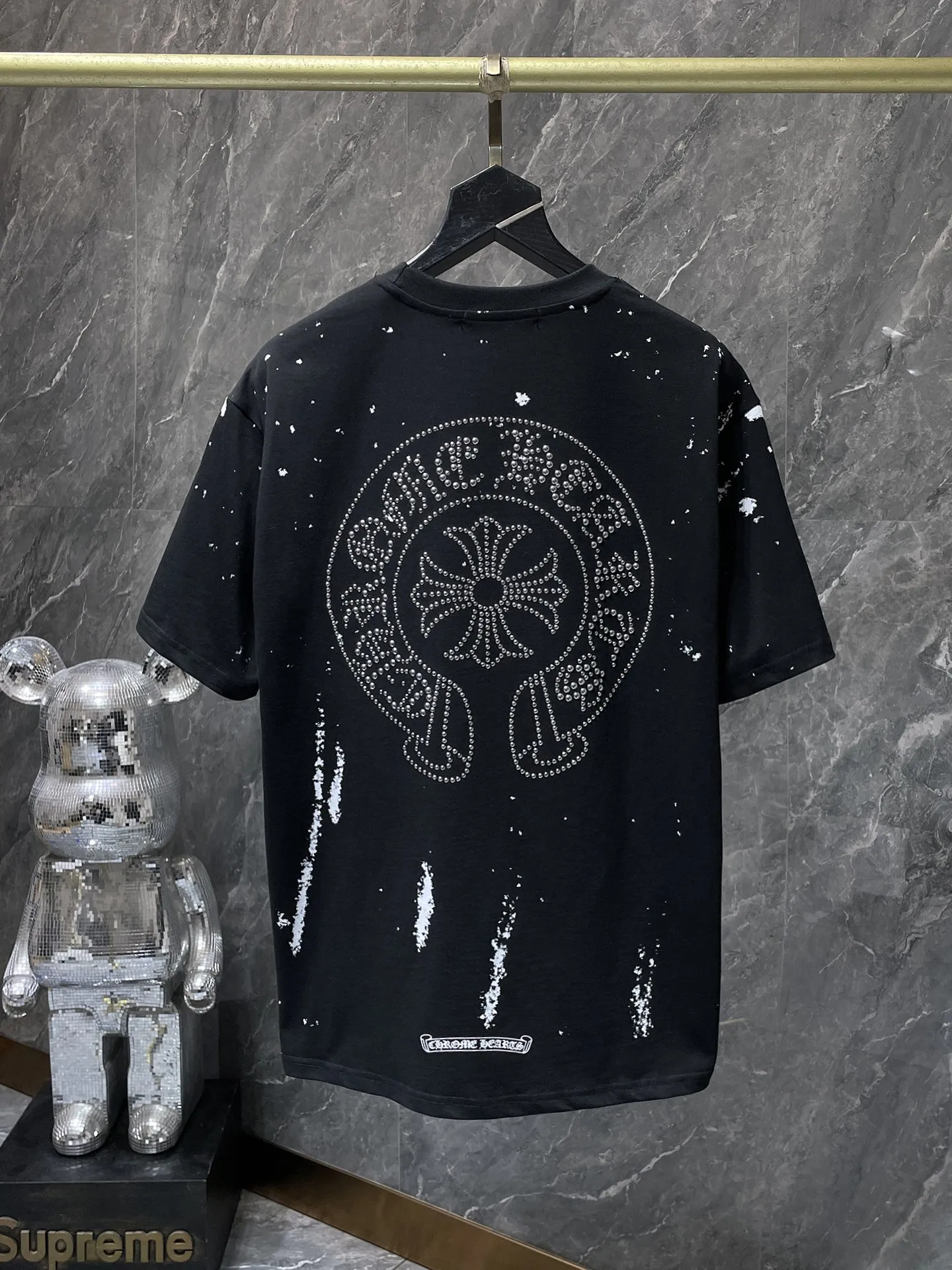 P160 New Chrome Hearts 25ss for summer. High gram weight, environmentally friendly and high-quality top-grade fabric. 260g~270g. Chrome graffiti splashed ink and hot diamond horseshoe short sleeves. Counter synchronization. 1:1 replica version. Recommended colors: white, black. Size: S, M, L, XL.